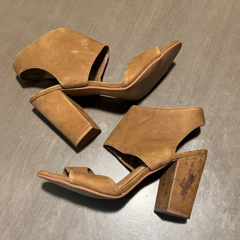 Gianni Bini Brown Open-Toe Slingback Leather Heels - Picture 2 of 5